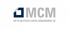 Logo der Mitteldeutsche Capital Management AG (MCM AG), blau-graues Design mit stilisiertem Quadrat und Schriftzug.